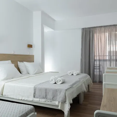 Santa Marina Unique מלון 4*