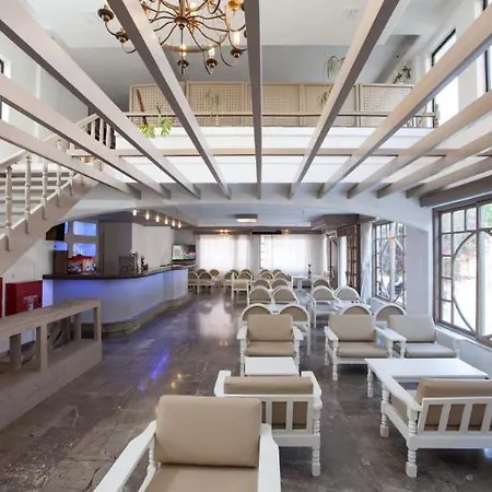 Santa Marina Unique Отель 4*