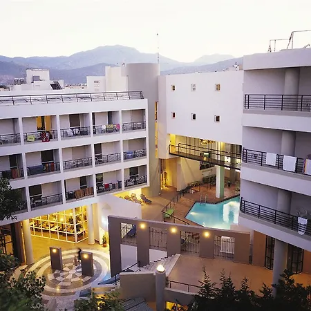 מלון Santa Marina Unique